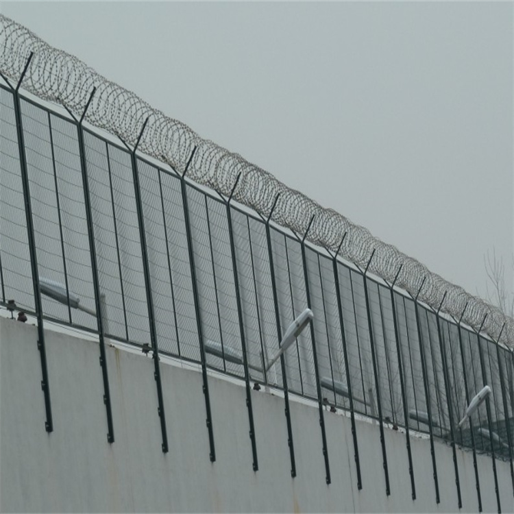 河北现货不锈钢刀片滚笼厂家供应安宁防爬刺围墙宣威防护网