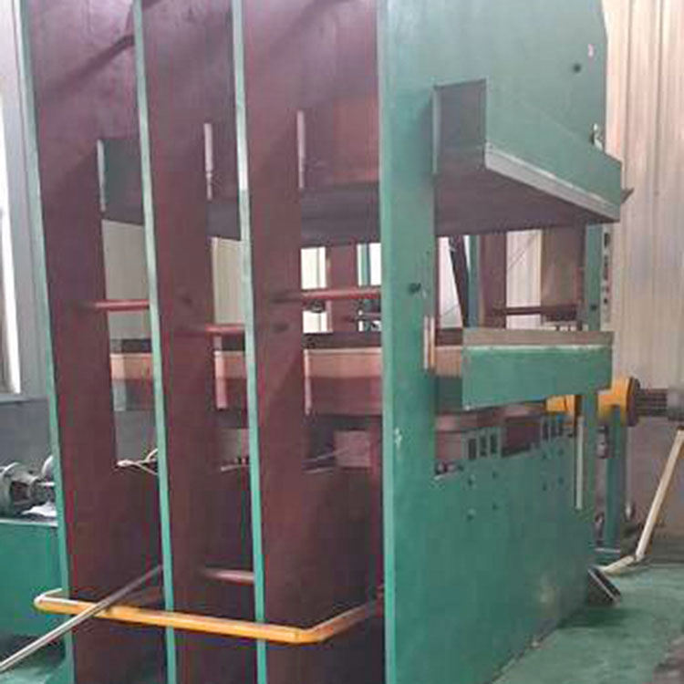 500吨平板硫化机