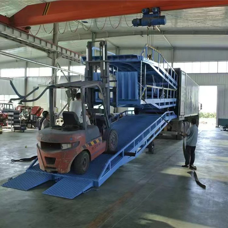 Mobile Boarding Bridge, Forklift Ramp, Loading and Unloading Platform - Jinan Weiheng