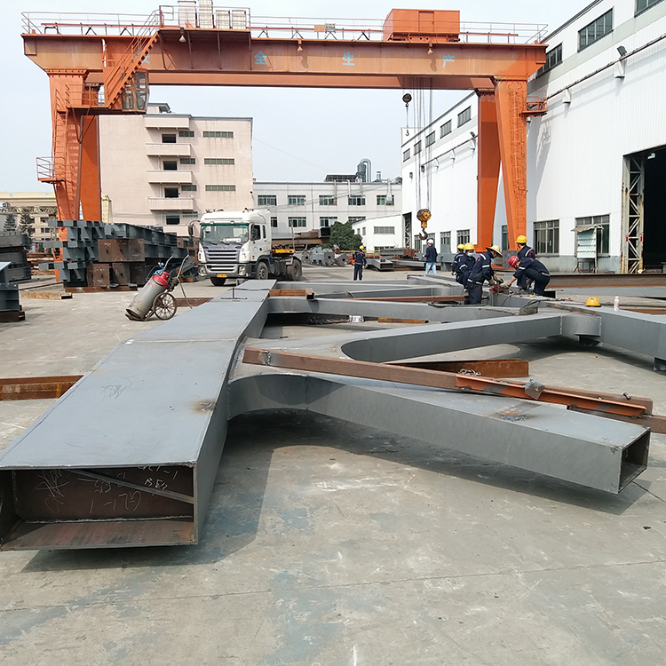 Large steel truss