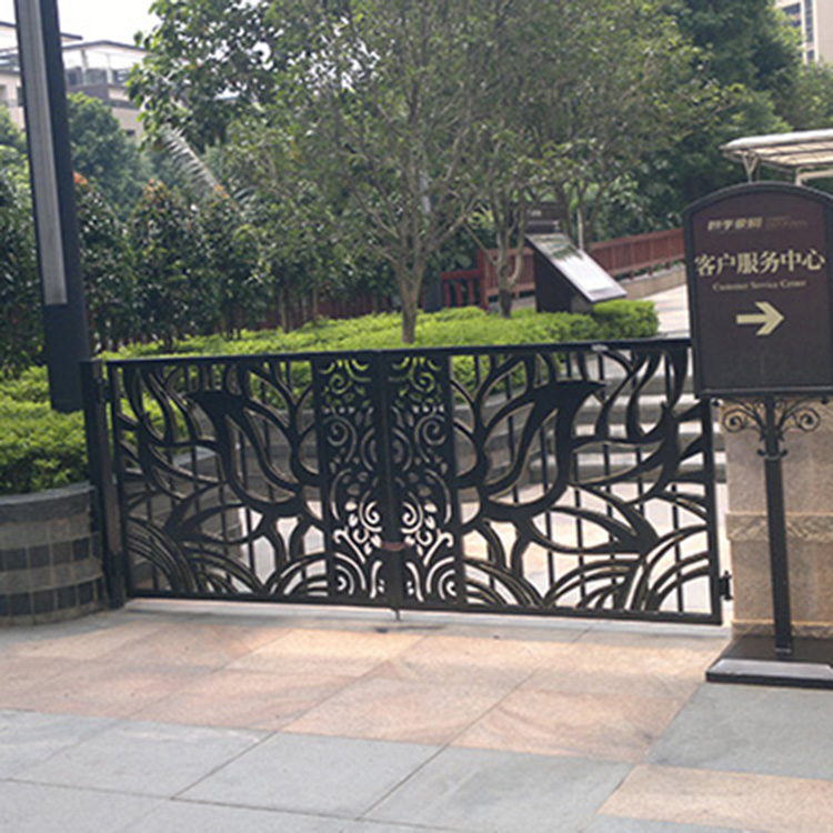 中宝世纪地产小区门