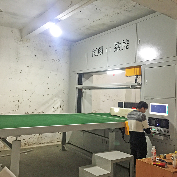 海棉异型切割机设备