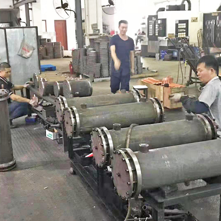 壳管式蒸发器生产车间