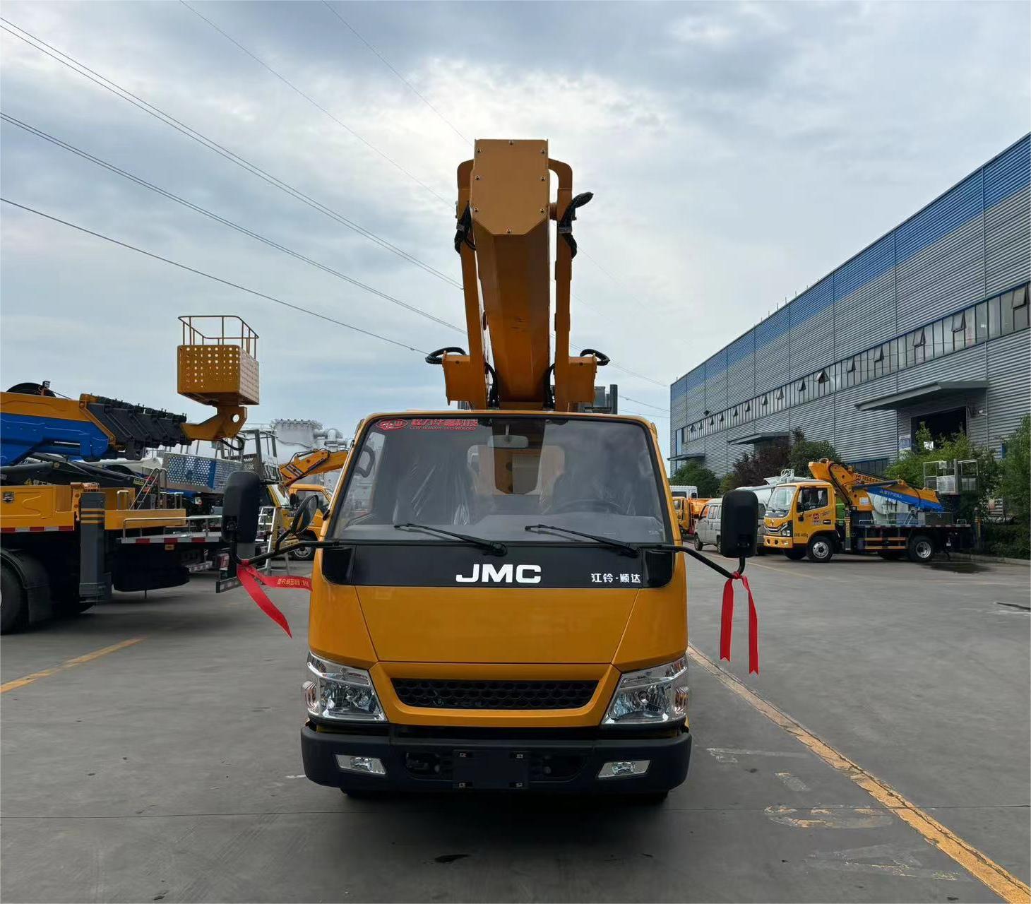 蓝牌江铃33米高空作业车