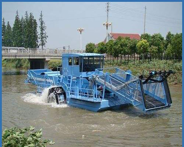 Water Surface Cleaning Boat - Innovative Design, Easy to Operate