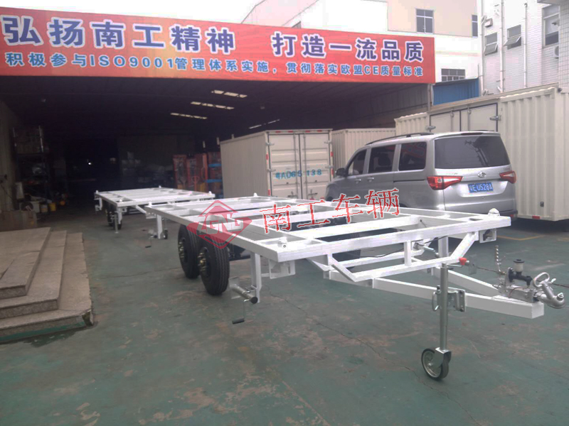 4吨房车底盘 全挂平板拖车