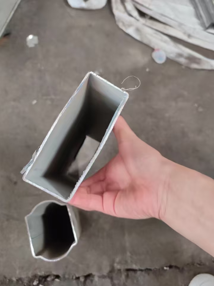 镀锌带扶手管 镀锌带六角管 镀锌带八角管
