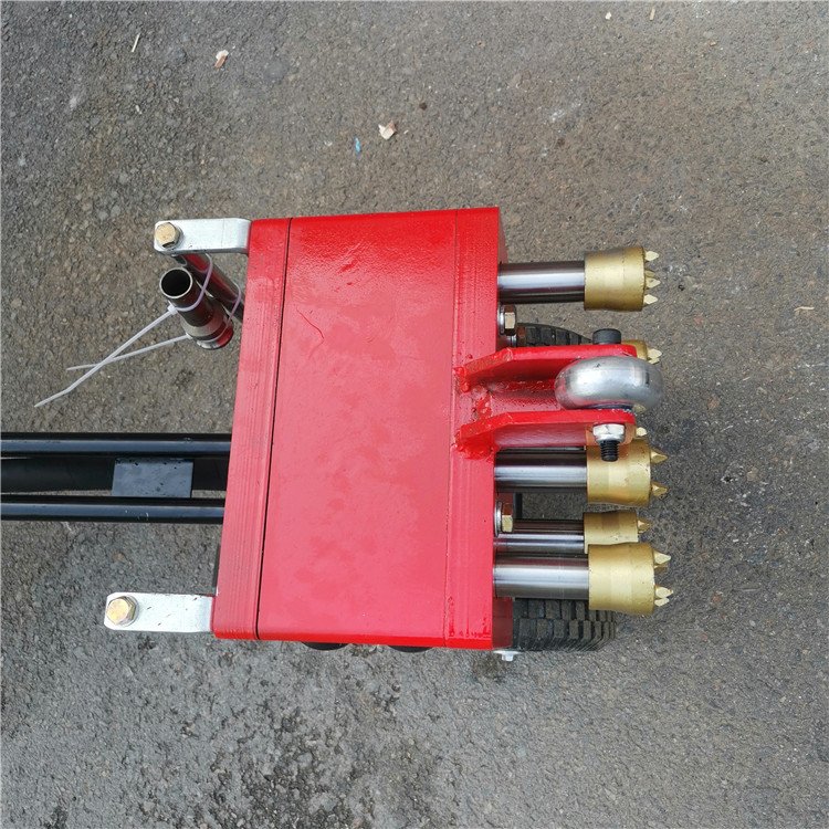 Box girder beam trimming and roughening machine, Concrete roughening machine, Small hand-push roughening machine