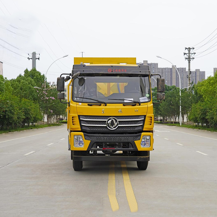 东风K6防撞缓冲车100K公路应急施工防护车液压系统操作方便