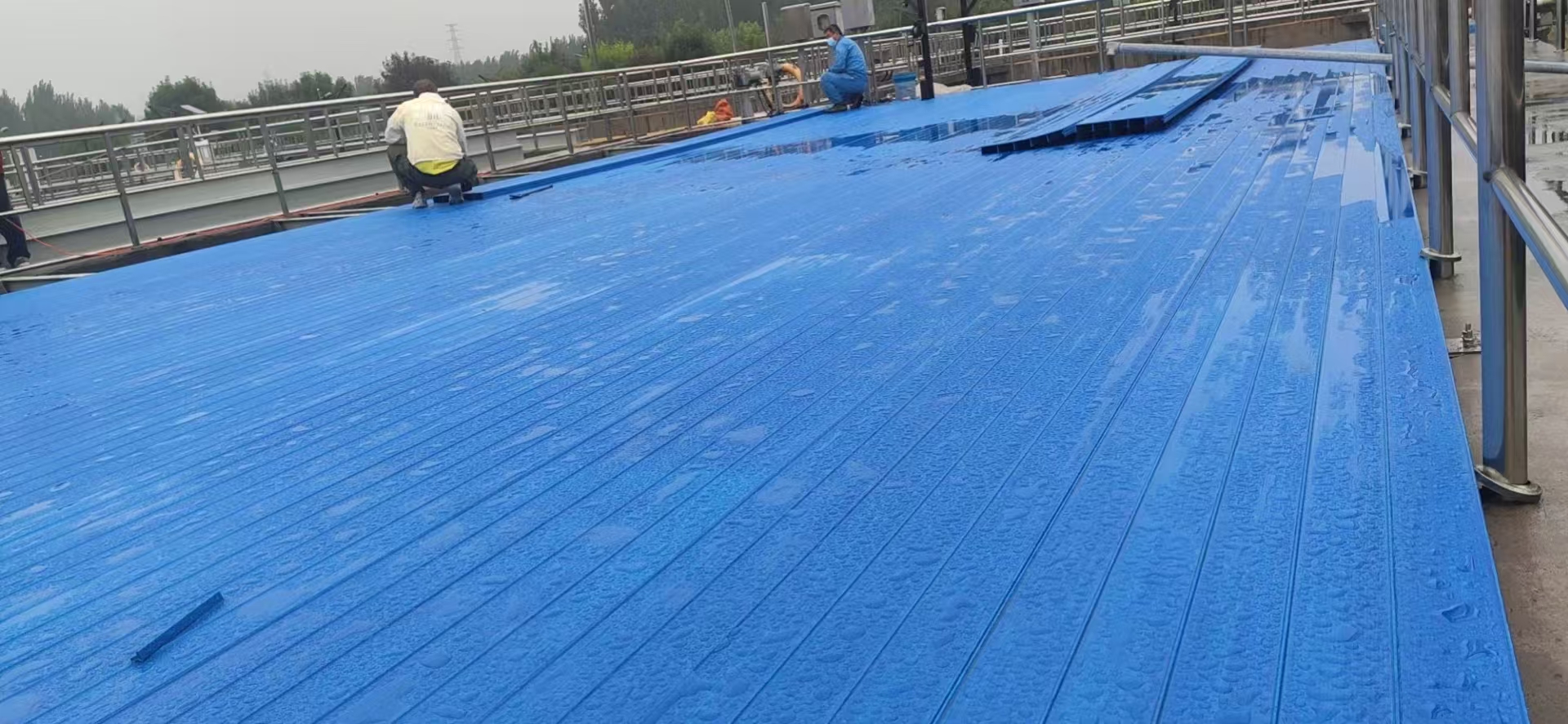 新疆阿勒泰市泷润污水池盖板