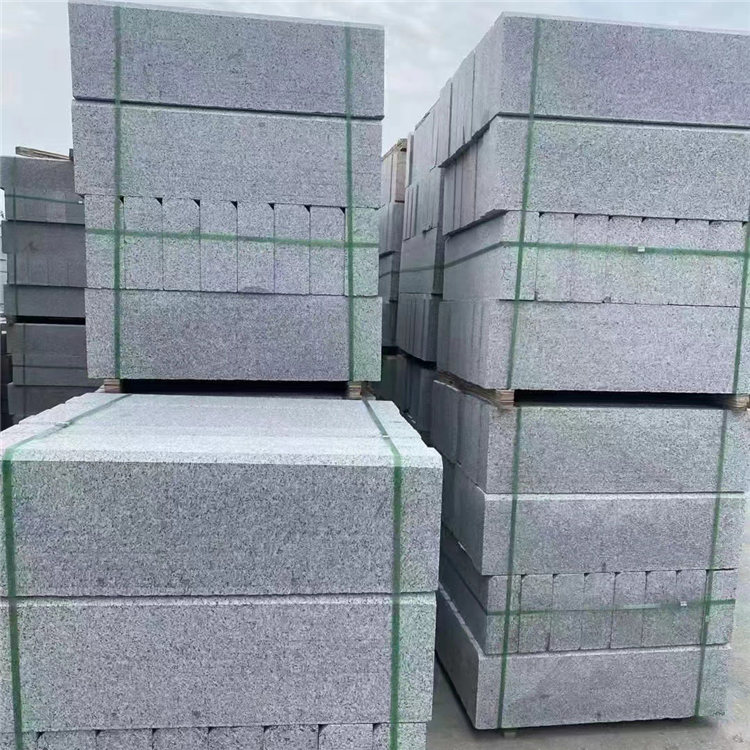 Roadside stone manufacturer