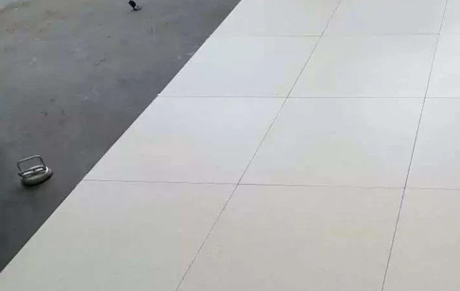 耐磨全钢无边防静电地板
