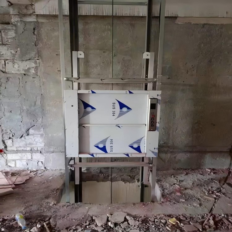 东诚餐梯厂家直销