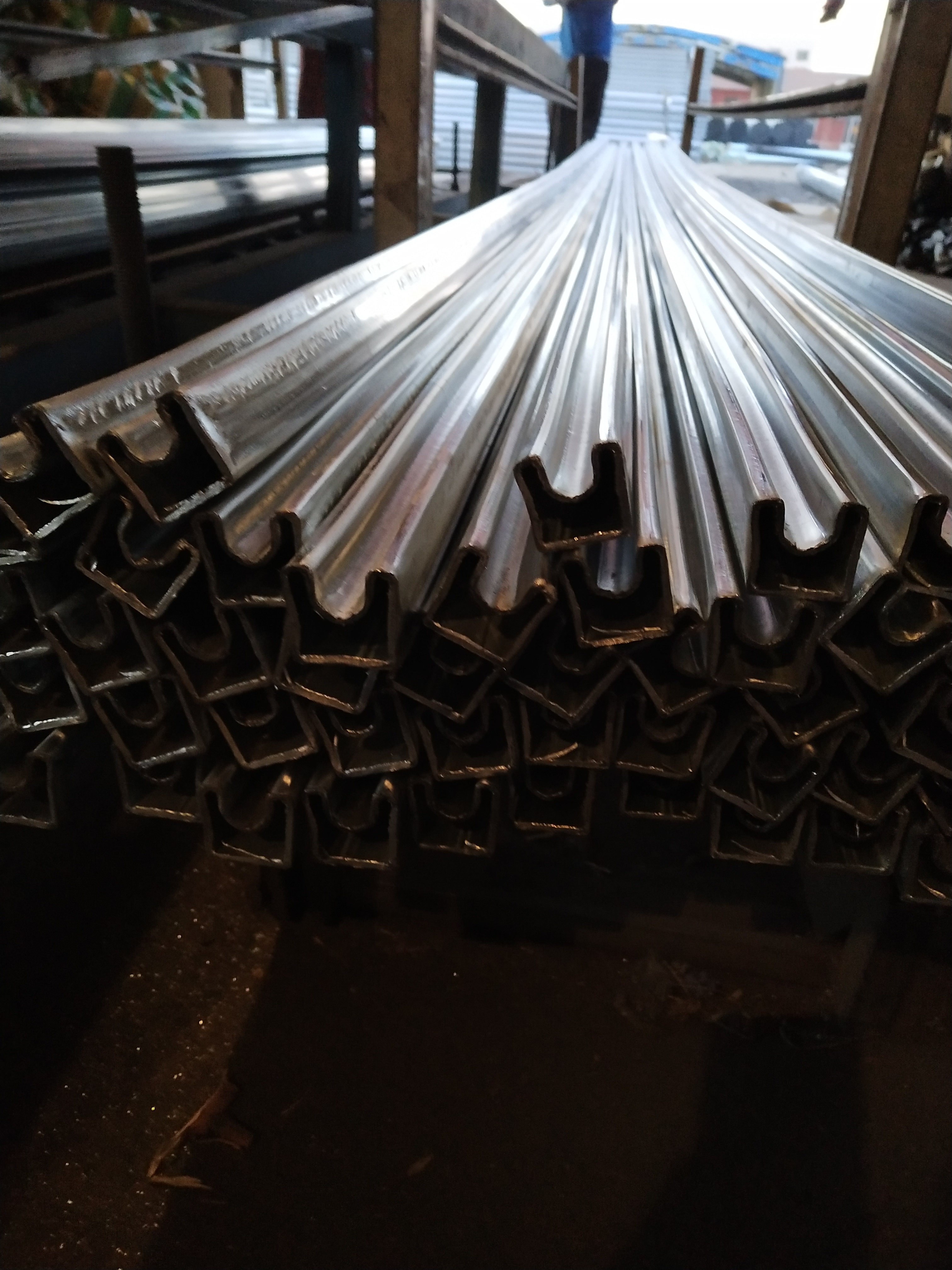 47*117凹槽管尺寸，各种凹槽管规格，非标槽管