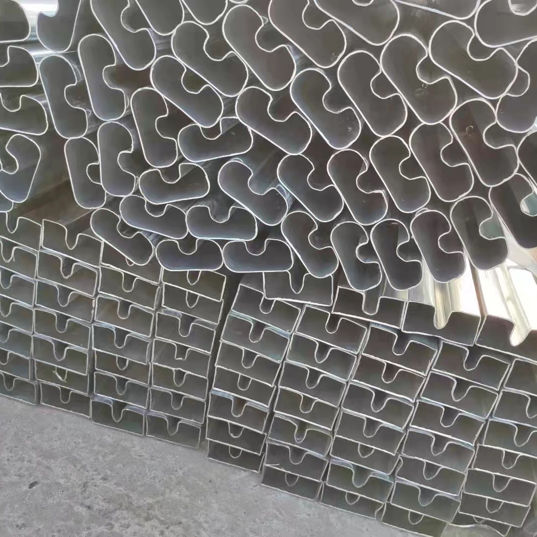 镀锌带三角凹槽管厂家，面包槽管生产加工