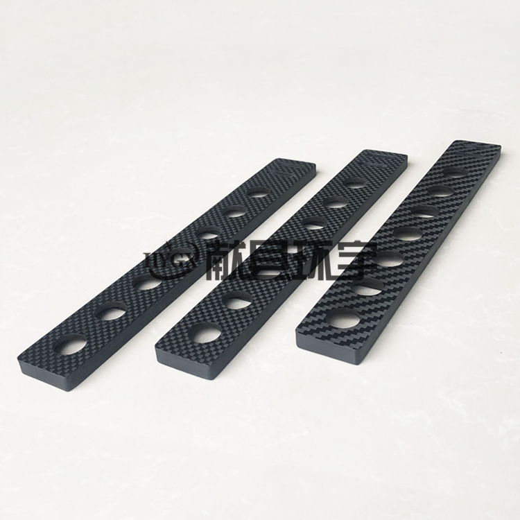 各种碳纤维异形件 不规则碳纤维制品 模压碳纤维制品