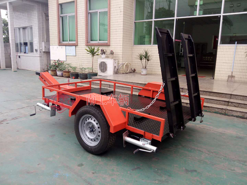 1.3吨机器人用ATV平板工具小拖车