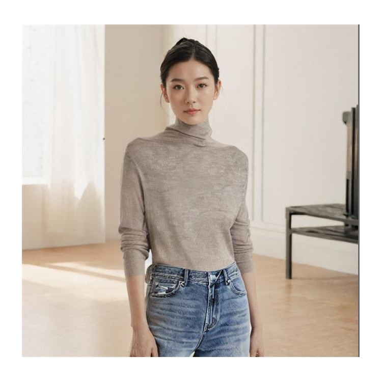 温碧霞代言IRENENA服装秋冬新款高领长袖打底衫上衣