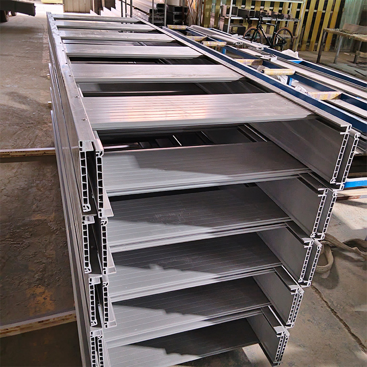 晶须改性塑料桥架