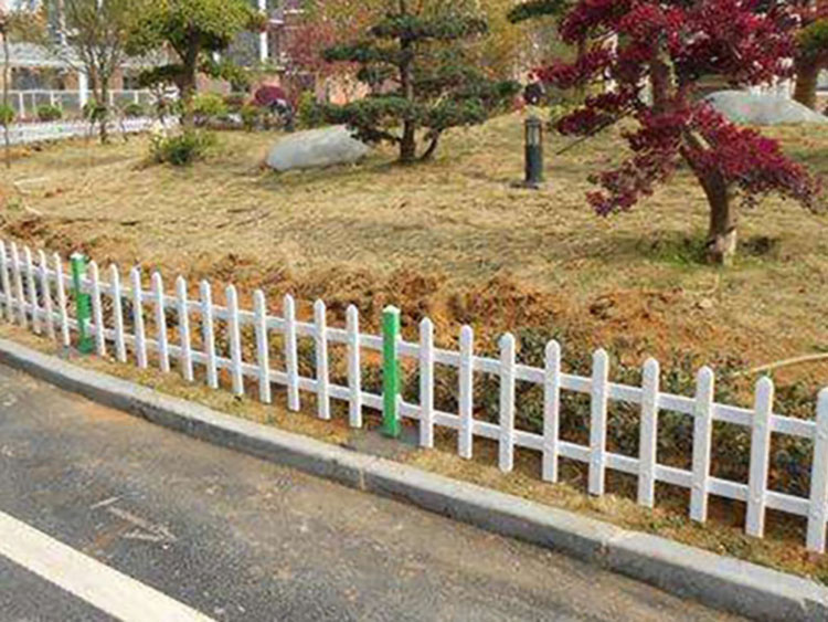 Lawn Guardrails, Greenery Belt Fencing