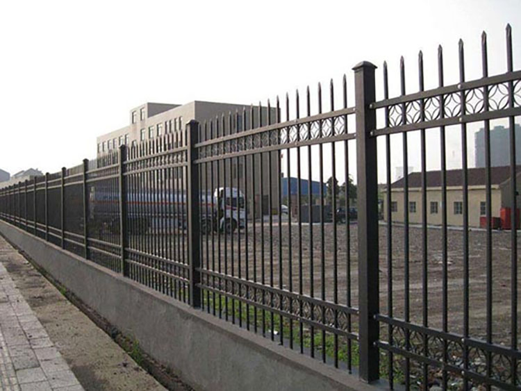铁艺护栏 适用于厂区做隔离栏