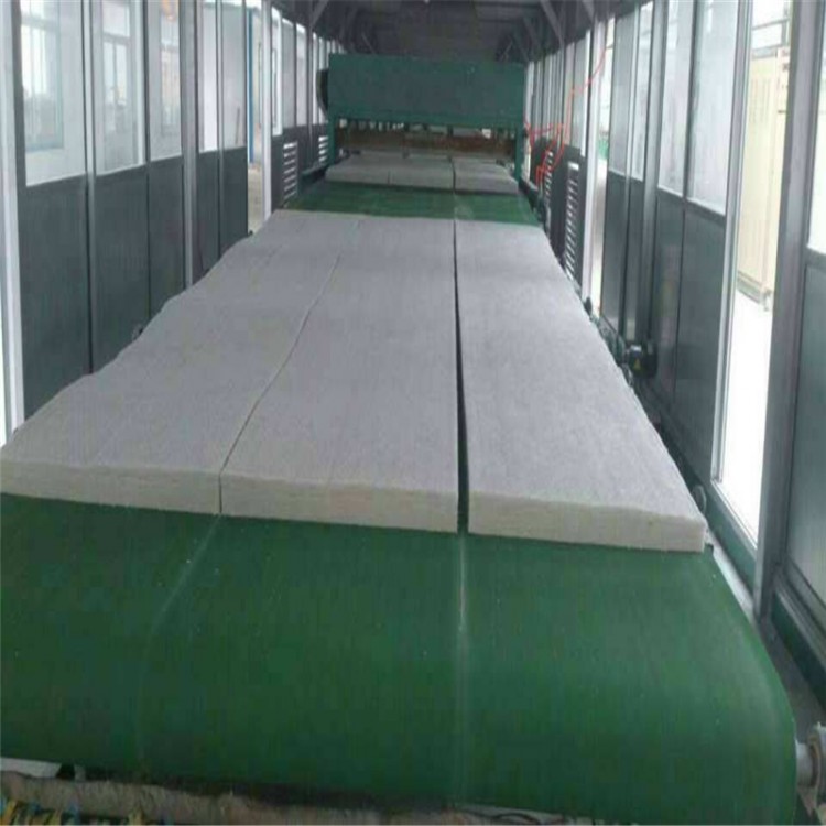 硅酸铝针刺毯生产线展示2