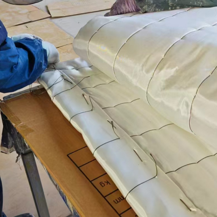 硅酸铝耐高温保温被系列