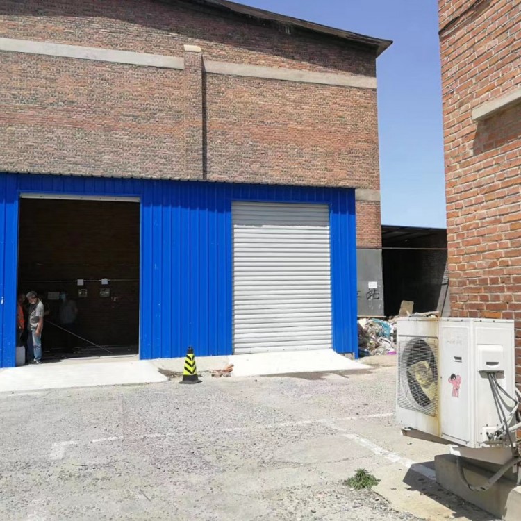 手动卷帘门-奥富盛门业