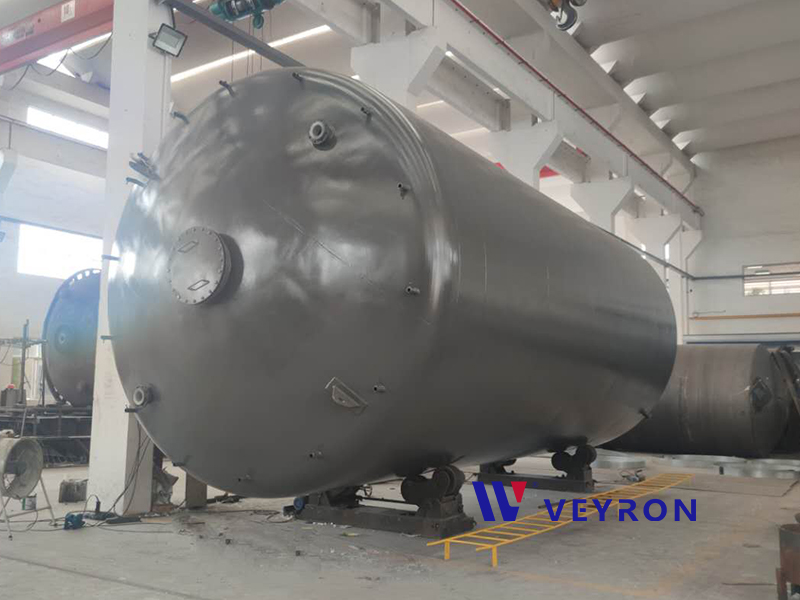 100立方钢衬塑硫酸储罐