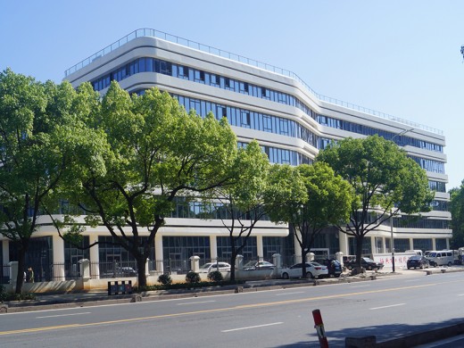 导轨式三回路费控智能电表在校园的应用
