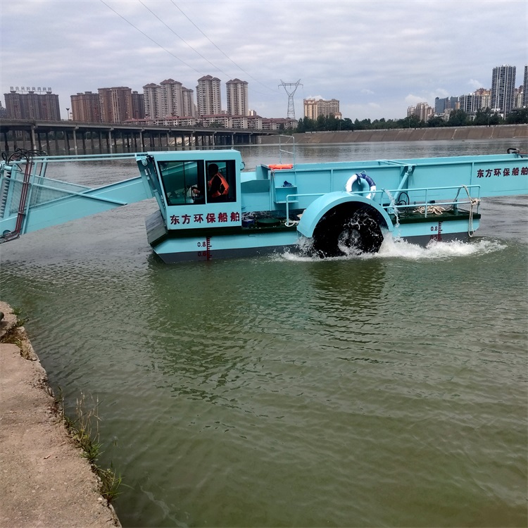 中型全自动割草船