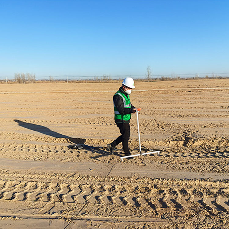 垃圾封场防渗层完整性检测