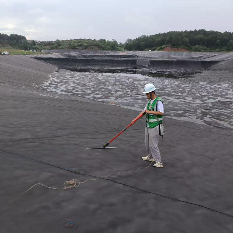 蒸发池土工膜渗漏破损探测