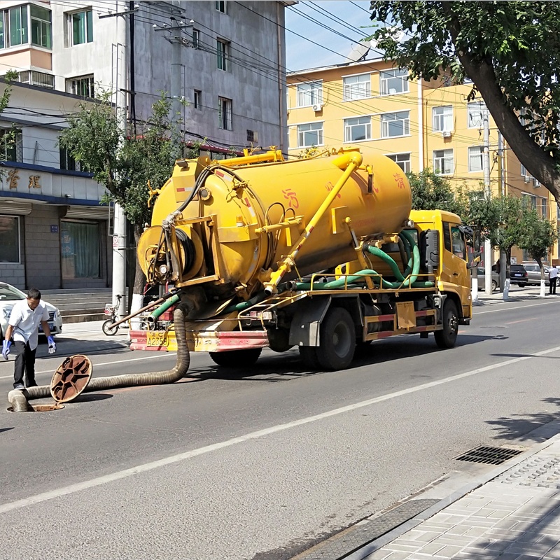 高压清洗管道 清理市政窨井 排水沟渠清淤​ 一站式服务