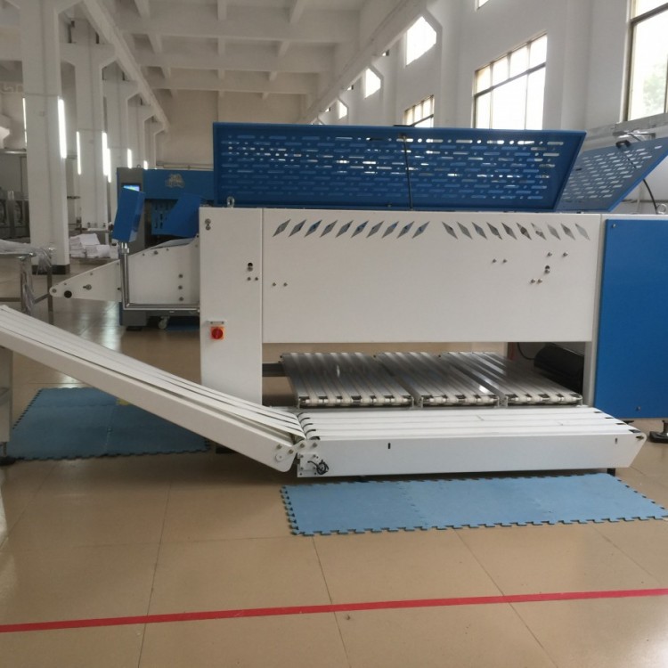 GZLIJING大型酒店洗衣房自动毛巾折叠机设备