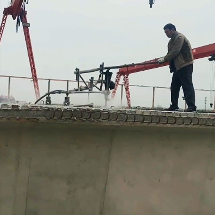 铁路高速桥面手推凿毛机 路面二次浇筑加固打毛机