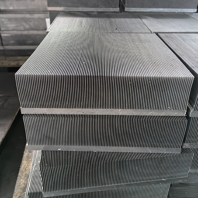 Rake fin radiator