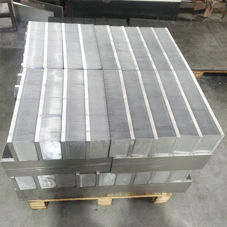 Shovel fin radiator