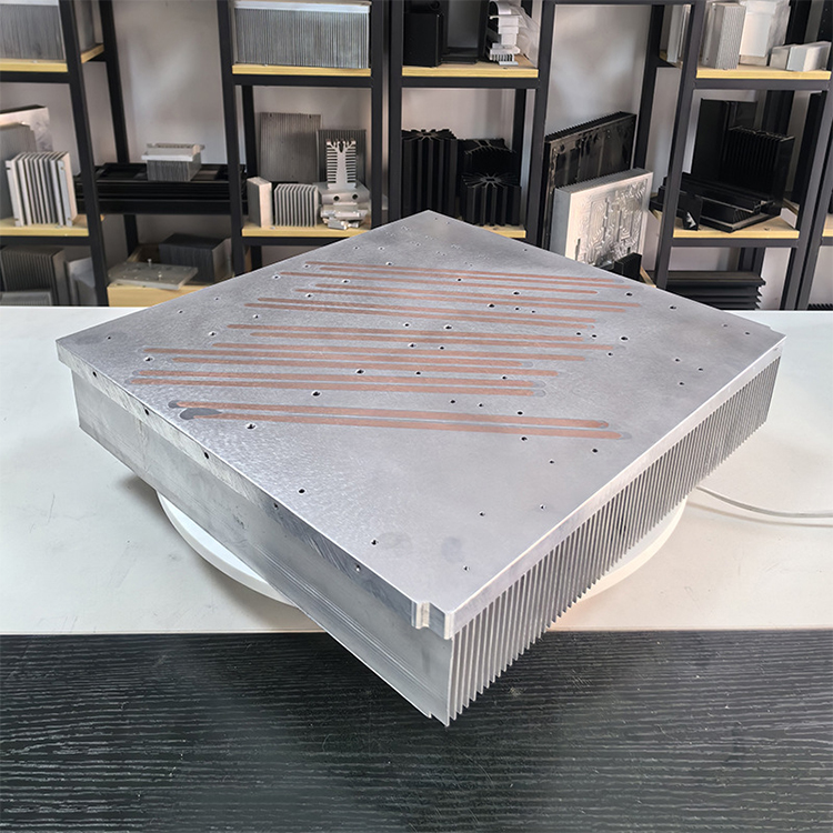 Shovel Blade Heat Pipe Radiator