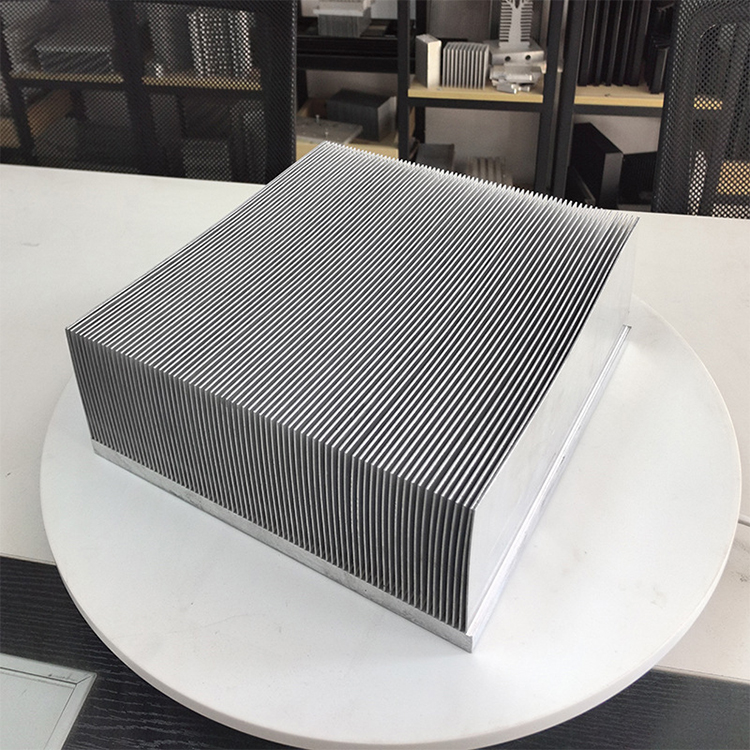 高密齿散热器
