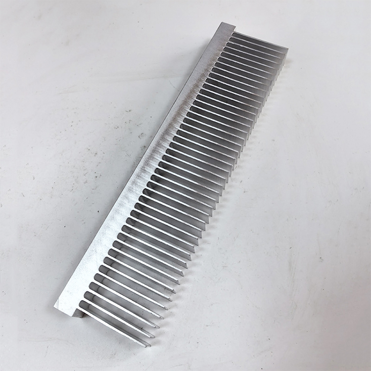 高密齿散热器
