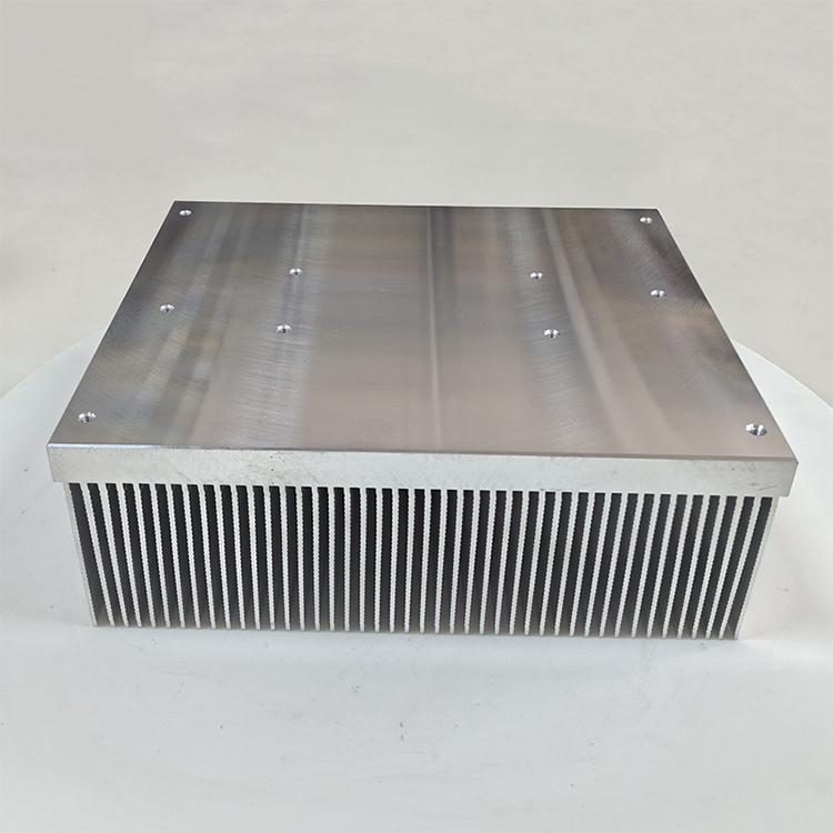 High-density toothed radiator