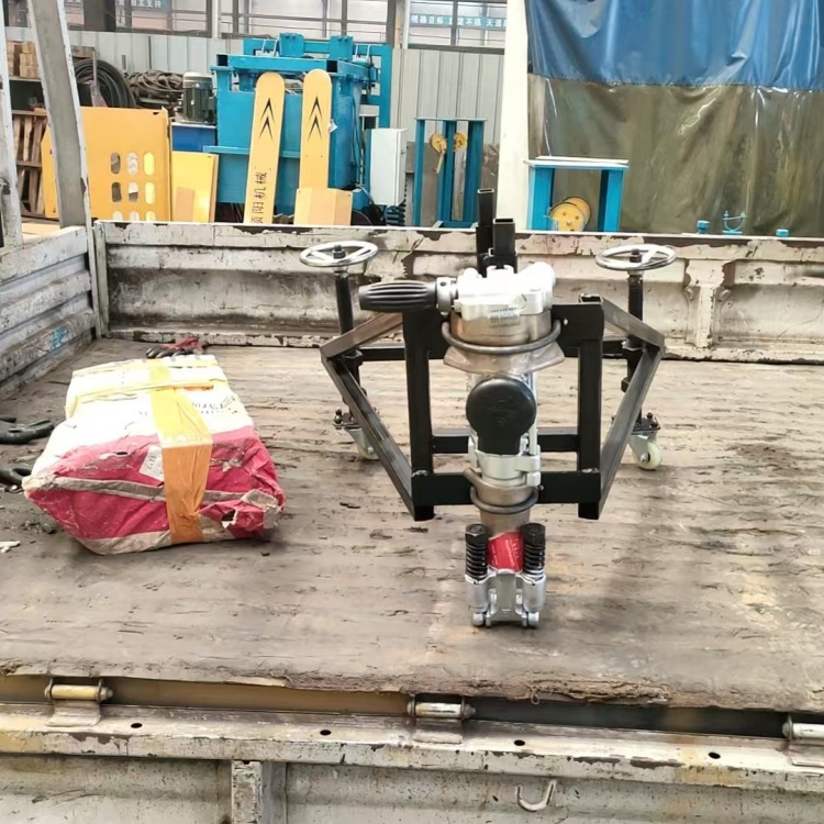 带钢筋的地面剔凿拉毛机 三角架凿毛机