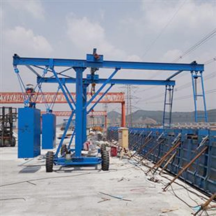 3吨防撞墙施工台车 方便移动转场电动平台