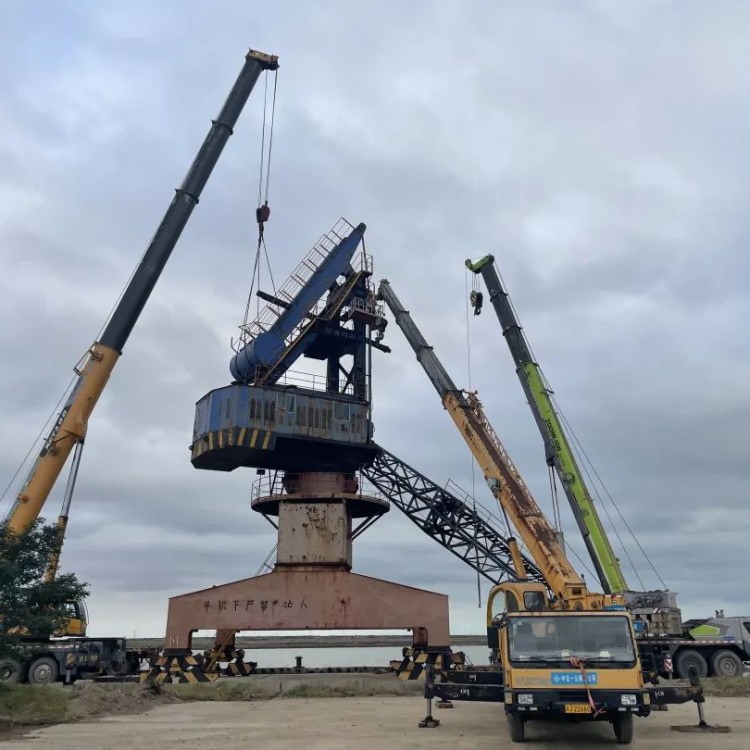 上海码头吊回收,二手码头吊回收,废旧码头吊回收