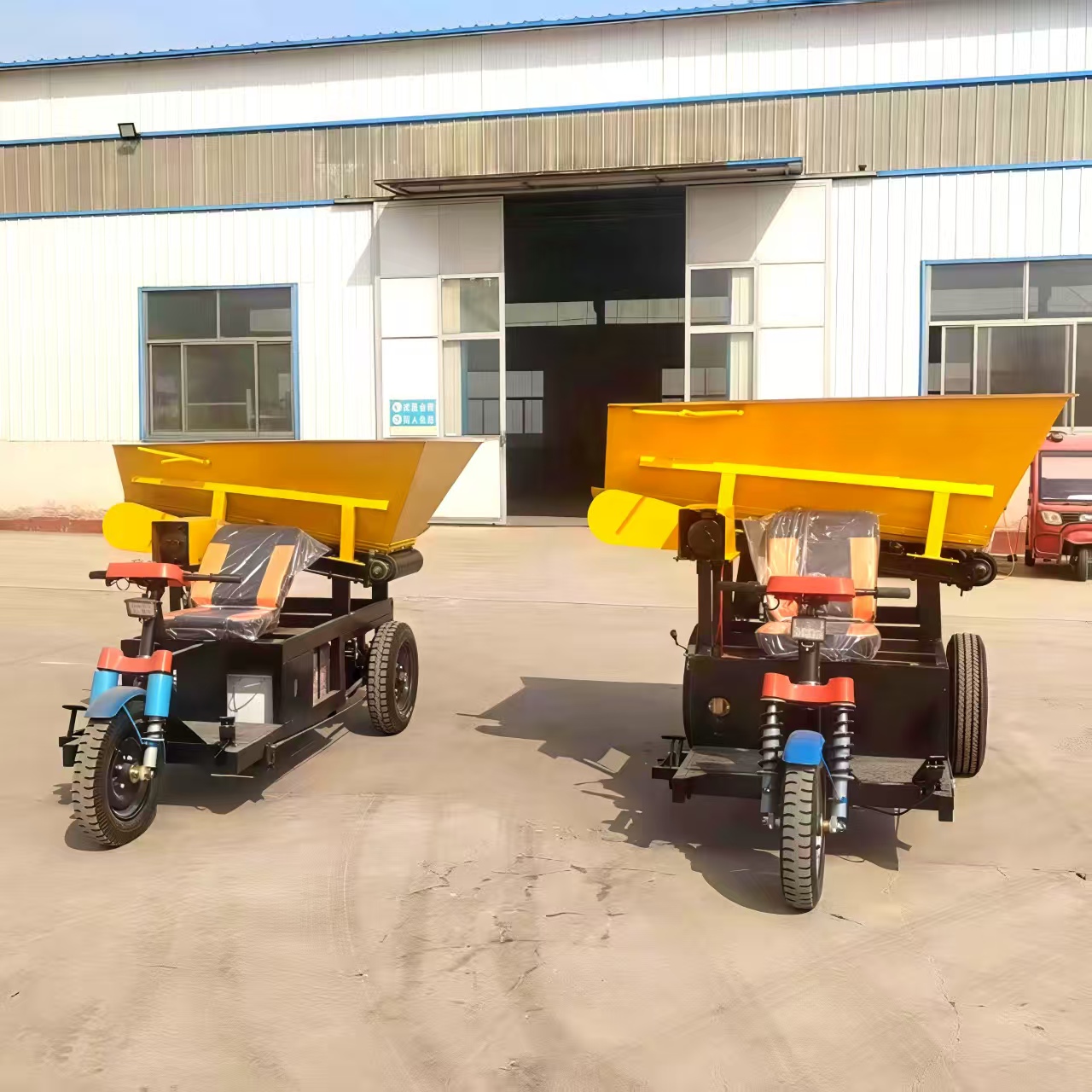 大型电动上料车