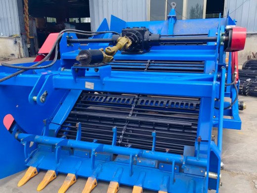 关于捡石机厂家宁津迪顺农机介绍！