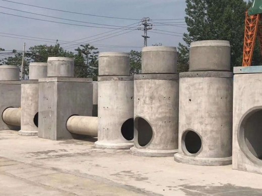 水泥检查井施工关键规范（含与管道衔接要点）