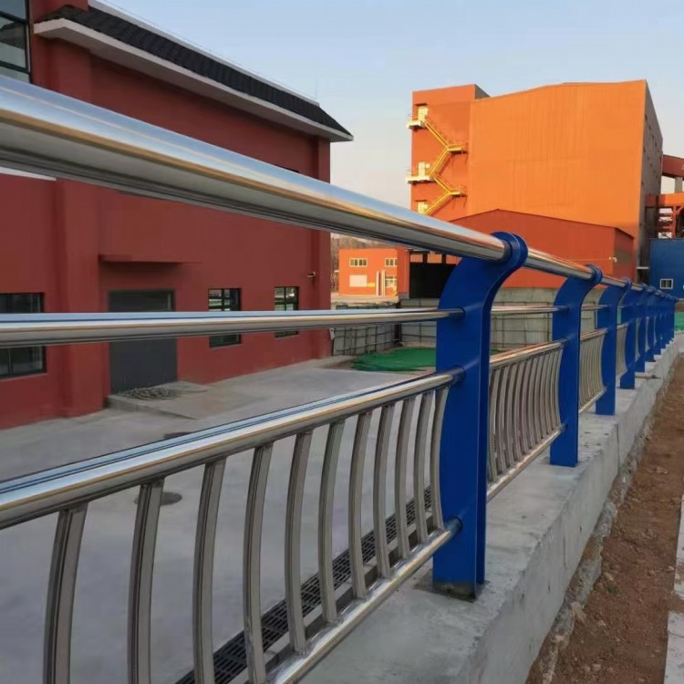 鑫泓通 河道不锈钢灯光栏杆 经久耐用 受力均匀 按需定制加工