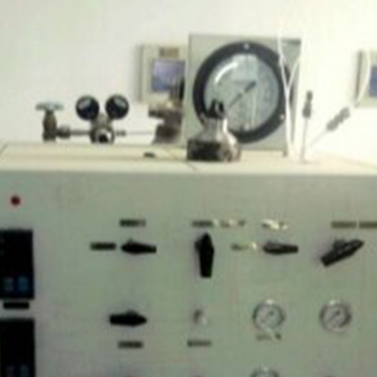 多功能小型催化剂评价装置